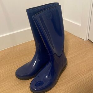 UGG- Rainboots